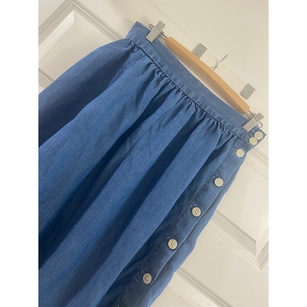 Loft Blue Chambray Side Button Midi Skirt A-Line Size 6 cottage trad minimalist